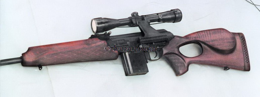 > <p>Основным направлением доработки ложи являлось улучшение ее внешнего вида, который бы радовал глаз владельца, а также формы, которая бы способствовала повышению комфорта при стрельбе. Для этого следовало изготовить приклад с удобной пистолетной рукояткой, гребнем рациональной формы, рассчитанным с учетом индивидуального телосложения стрелка и щекой, увеличивающей площадь контакта с оружием во время стрельбы навскидку. Кроме этого следовало установить удобный амортизатор и выполнить аккуратную насечку. Все это в комплексе придает дополнительный комфорт во время выстрела.</p> 